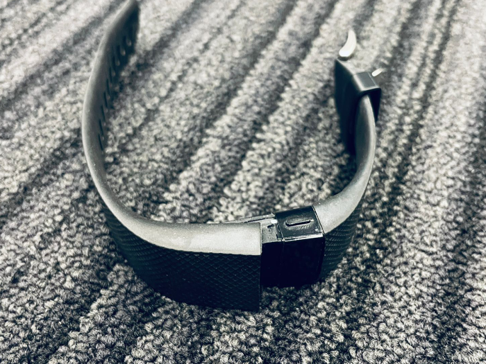 FAULTY Fitbit Charge HR Black Heart Rate Fitness Large Tracker FB405 Watch V0494