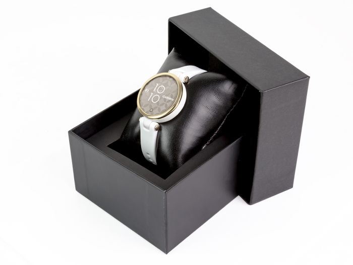 Garmin Lily Sport - Cream Gold/White - Watch and Cable only