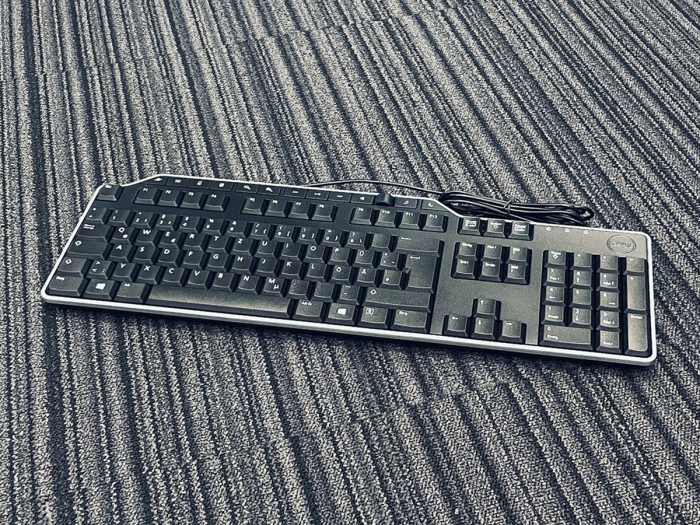 Dell KB522 GERMAN Business Multimedia USB Keyboard (Black / Refurbished)