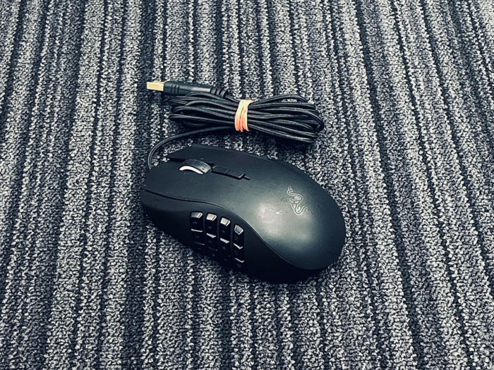 FAULTY Razer Naga Chroma Wired Laser Ergonomic RGB MMO Gaming Mouse/12 Buttons