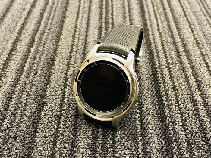 FAULTY Samsung Galaxy Watch SM-R800 WiFi & Bluetooth 46mm Mystic Silver 