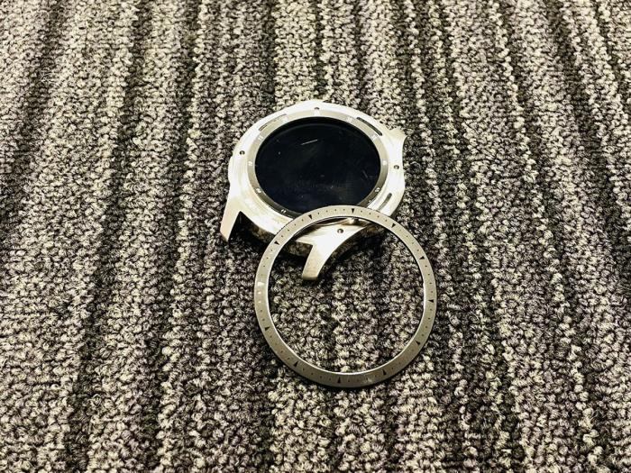 FAULTY Samsung SM-R800 Galaxy Watch WiFi & Bluetooth 46mm Mystic Silver 