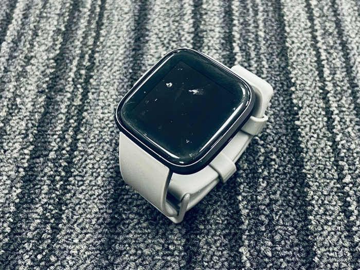 FAULTY Fitbit Versa 2 health and fitness smart watch Black & Grey Strap FB507