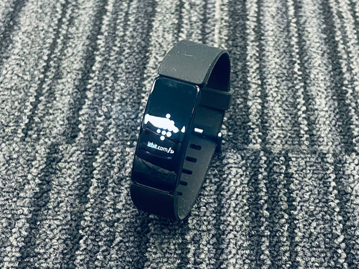 Fitbit Inspire HR Aluminium Fitness Activity Tracker Watch with Black Strap (Refurb)