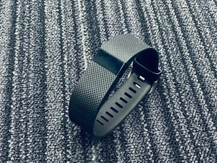 FAULTY Fitbit Charge HR Black Heart Rate FB405 Fitness Large Tracker Watch