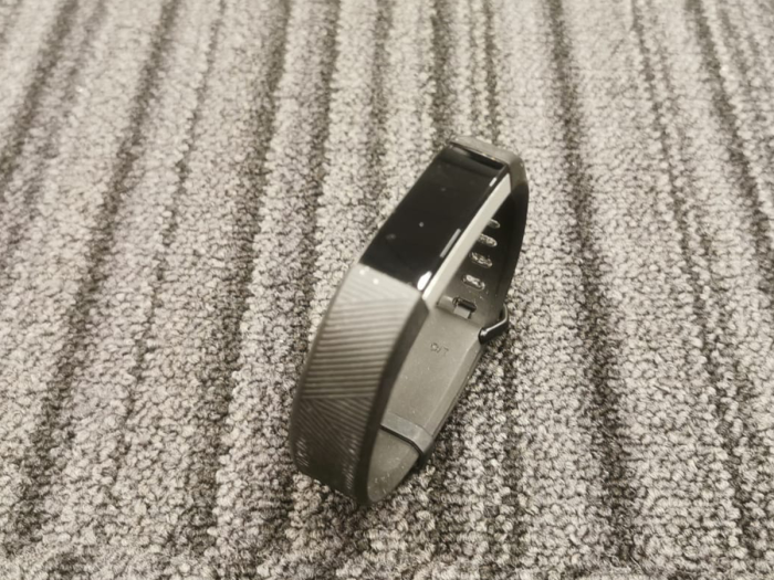 FAULTY Fitbit Alta FB406 Fitness Wrist Band with Black Strap (L/G)