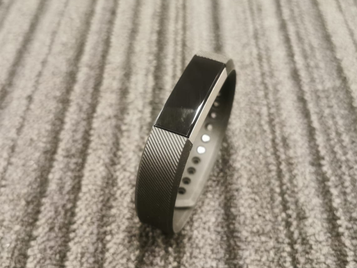 FAULTY Fitbit Alta Fitness Wrist Band with Black Strap FB406 (L/G)