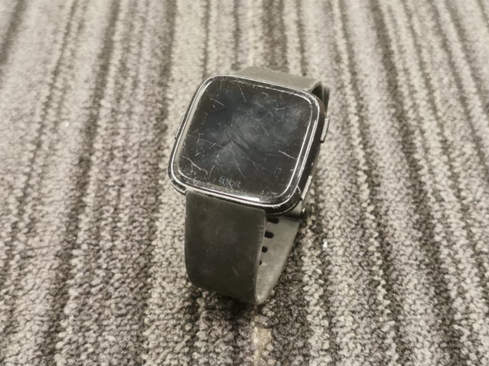 FAULTY Fitbit FB505 Versa Black Aluminium Fitness Activity Tracker Watch