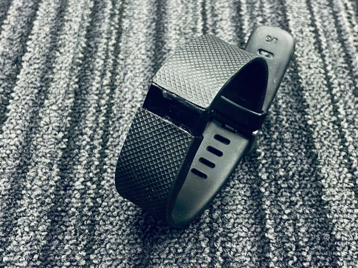 FAULTY Fitbit Charge HR Black FB405 Heart Rate Fitness Large Watch Tracker