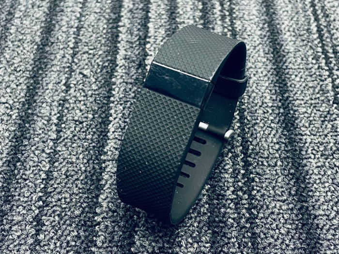 FAULTY Fitbit Charge HR Black Heart Rate Fitness FB405 Large Tracker Watch