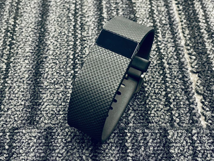 FAULTY FB405 Fitbit Charge HR Black Heart Rate Fitness Large Tracker Watch