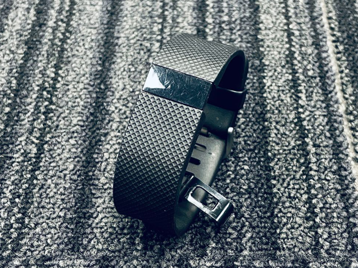 FAULTY Fitbit FB405 Charge HR Black Heart Rate Fitness Large Tracker Watch V0497