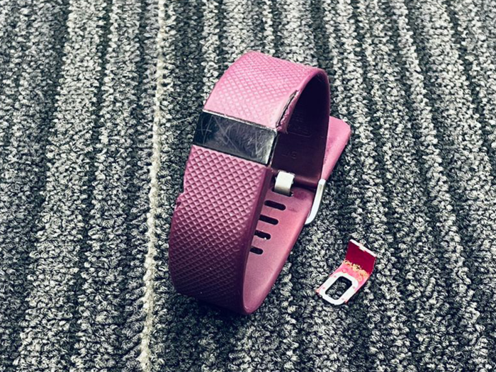 FAULTY Fitbit Charge HR Purple Strap Fitness Activity Tracker Watch FB405 (L/G)