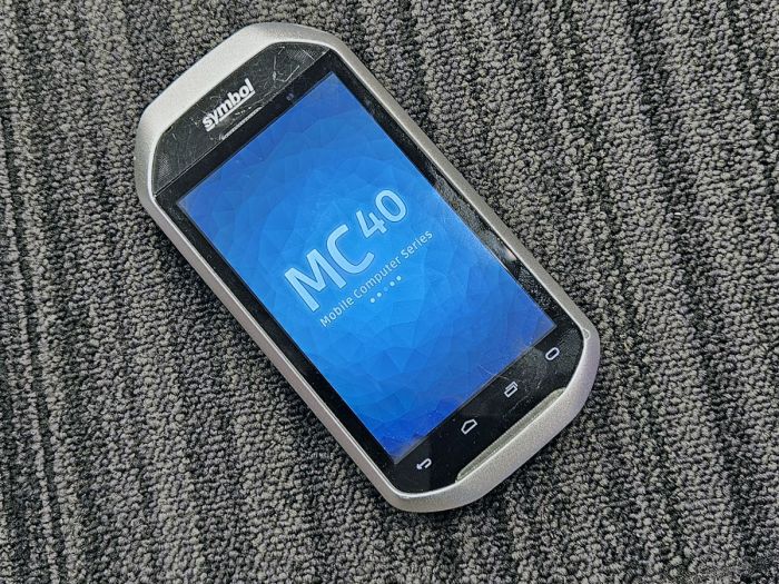 Motorola Symbol barcode scanner (MC40N0-SCJ3R01) - Needs New Battery