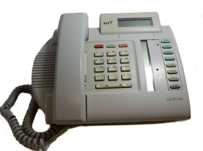 Meridian Nortel M7208N Telephone